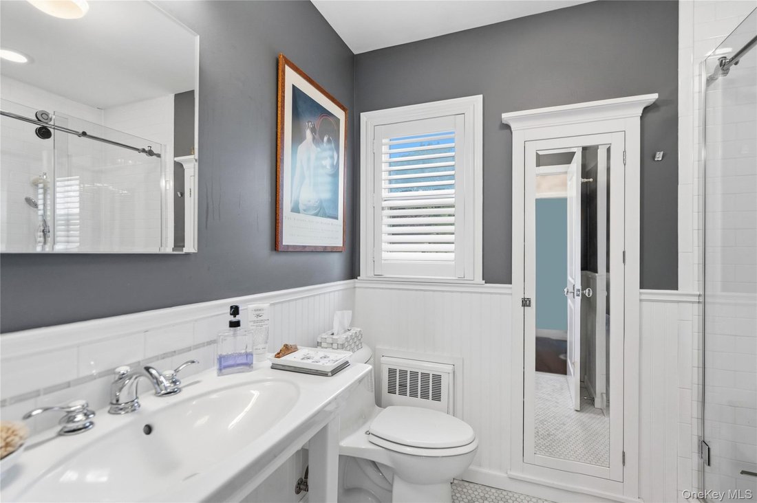 House in Lindenhurst, New York, United States 5 - 18926629