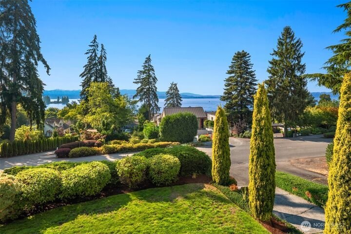 House in Bellevue, Washington, United States 1 - 18936592