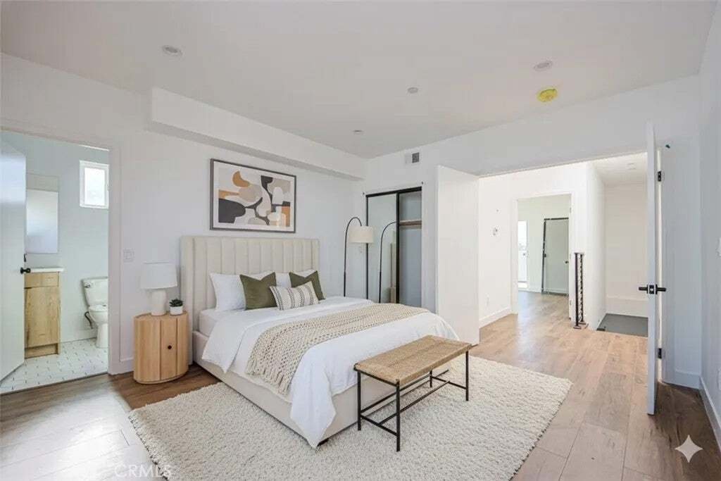 Los Angeles, California, United States 5 - 18934653