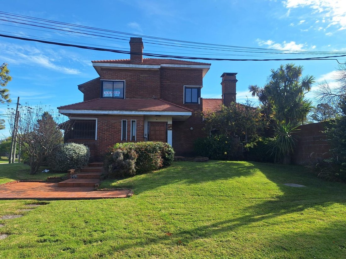 House in Montevideo, Departamento de Montevideo, Uruguay 1 - 18933448