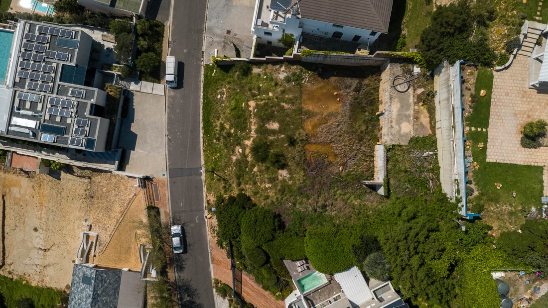 Land in Camps Bay, Atlantic Seaboard, Cape Town 3 - 18864463