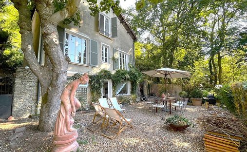 House in Montfort-l'Amaury, Ile-de-France, France 1