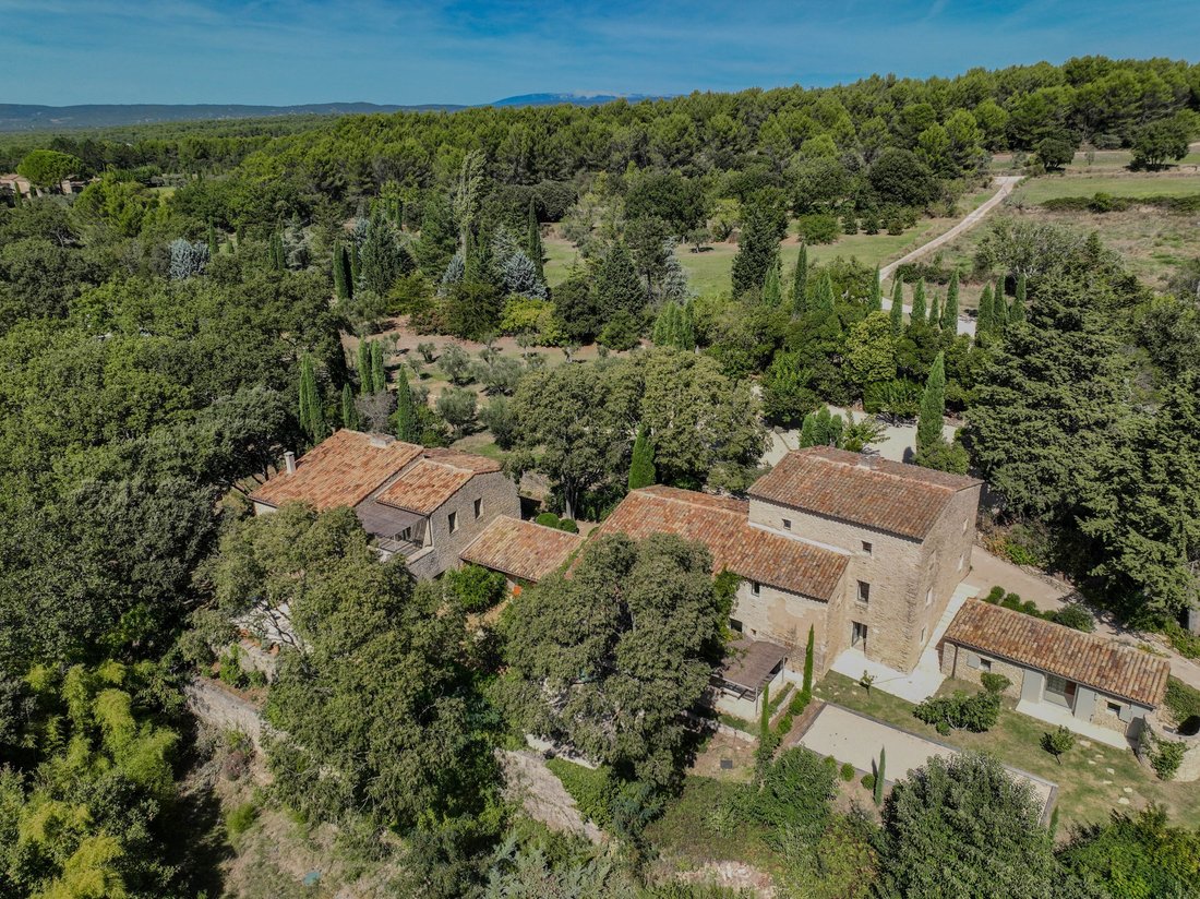 House in Ménerbes, Provence-Alpes-Côte d'Azur, France 2 - 15366793