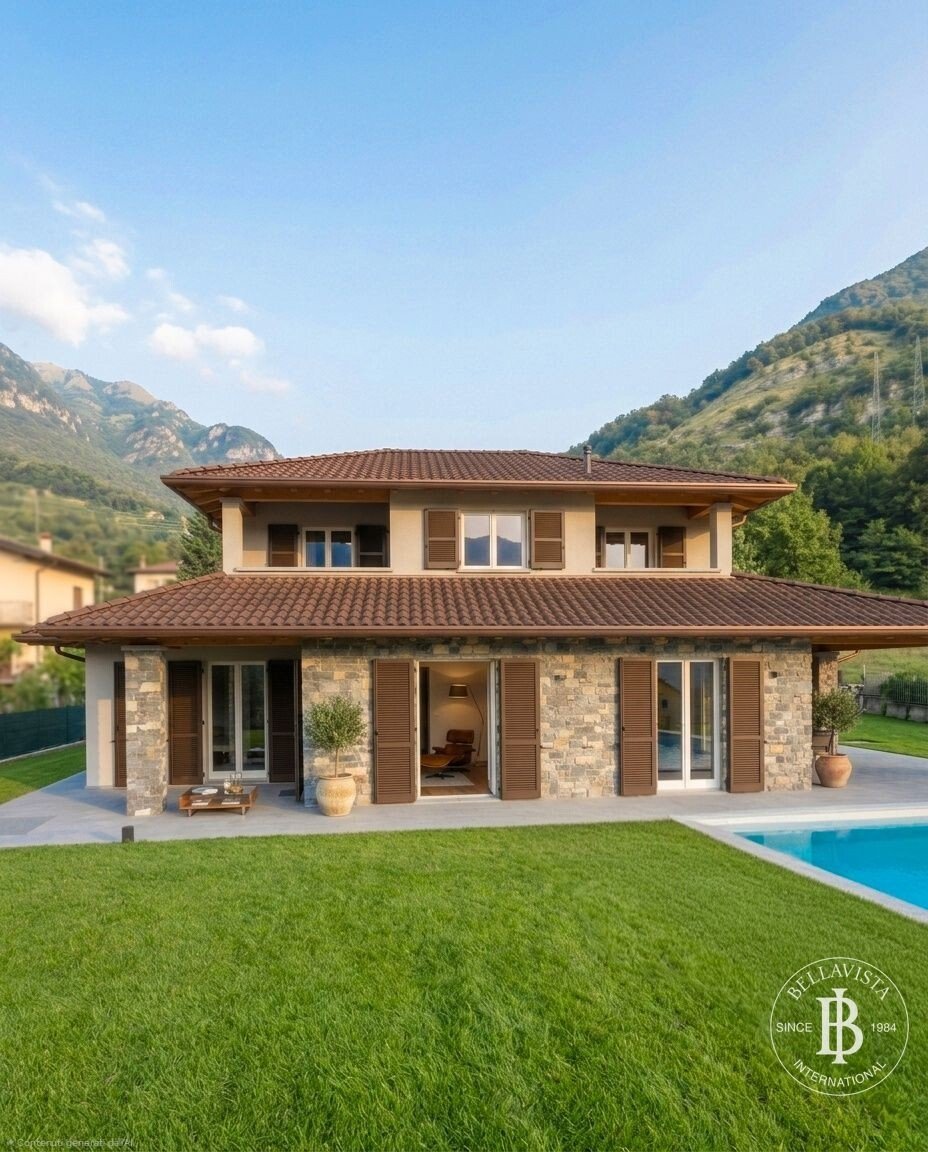 Villa in Lenno, Lombardy, Italy 2 - 18935387