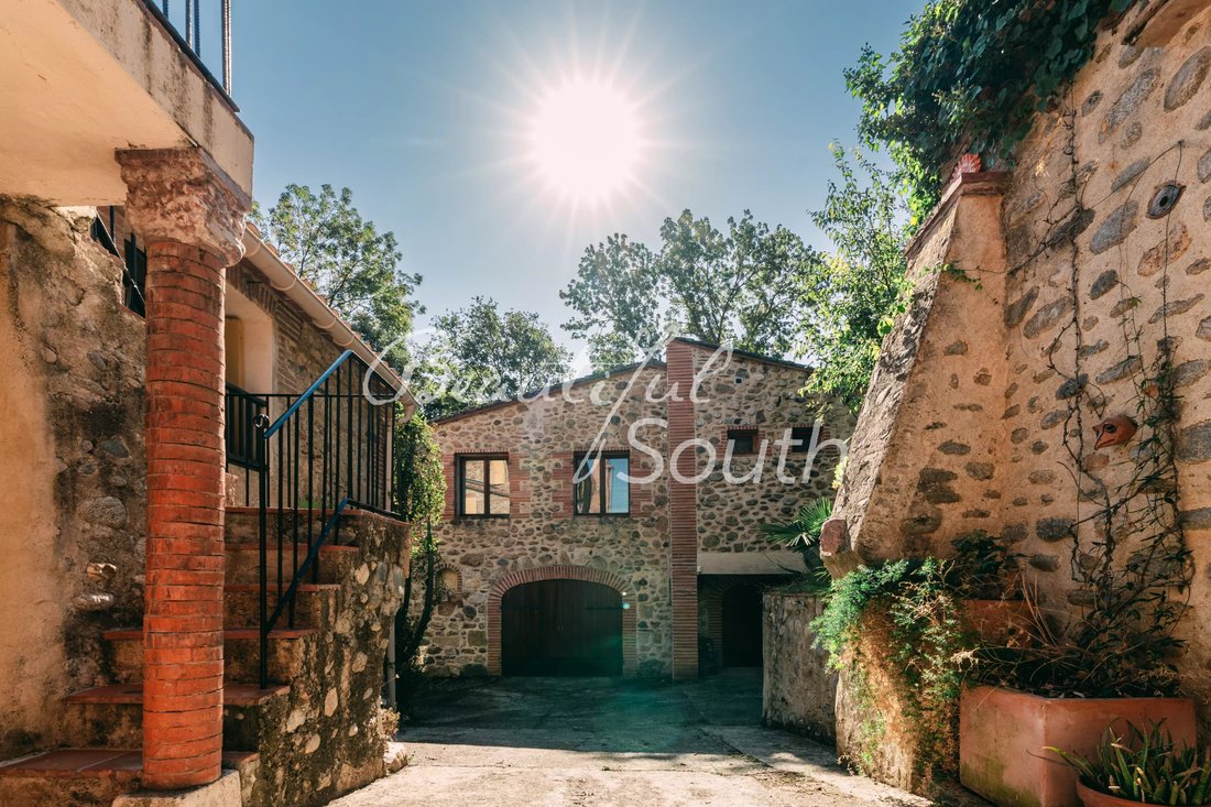Vives, Occitania, France 1 - 18931898