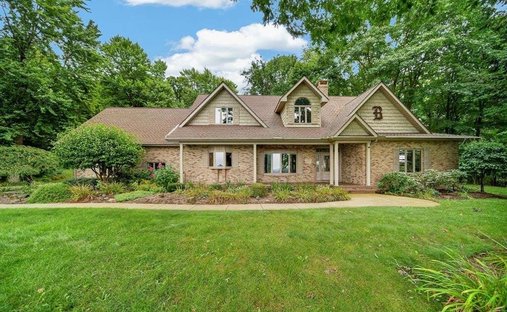 House in Conneaut Lakeshore, Pennsylvania, United States 1