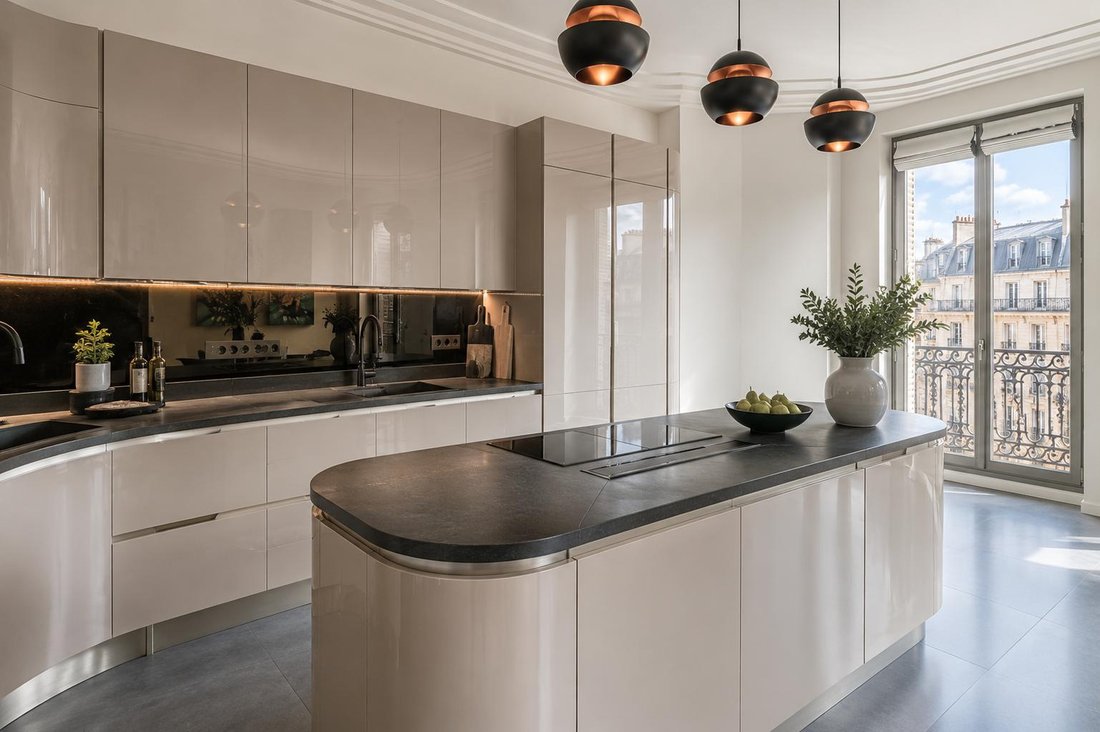 Apartment in Ternes-Maillot, Paris 17e Arrondissement, Paris 1 - 17017028