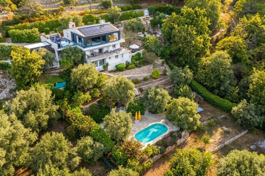 Villa in Gattières, Provence-Alpes-Côte d'Azur, France 3 - 18935428