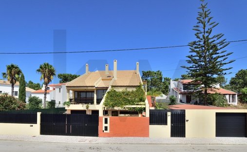 House in Corroios, Setubal, Portugal 1