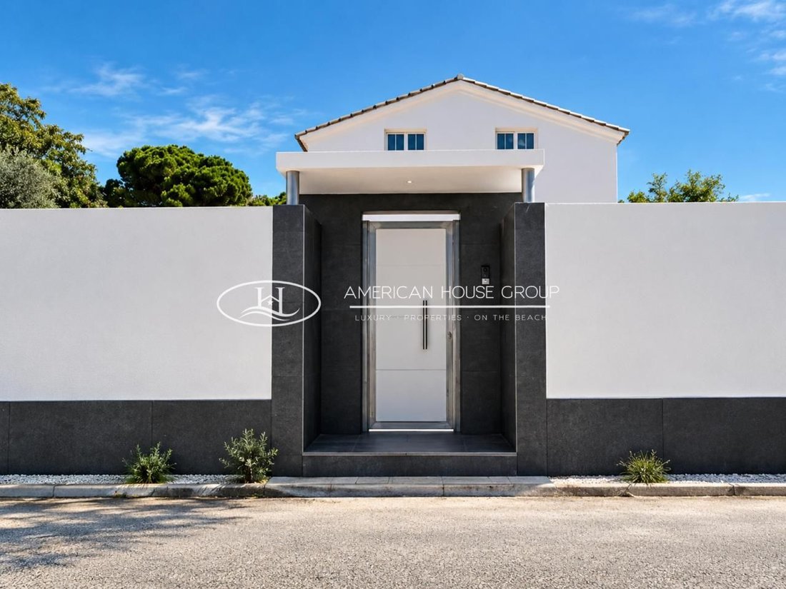 Chalet in Chiclana de la Frontera, Andalusia, Spain 2 - 18933873
