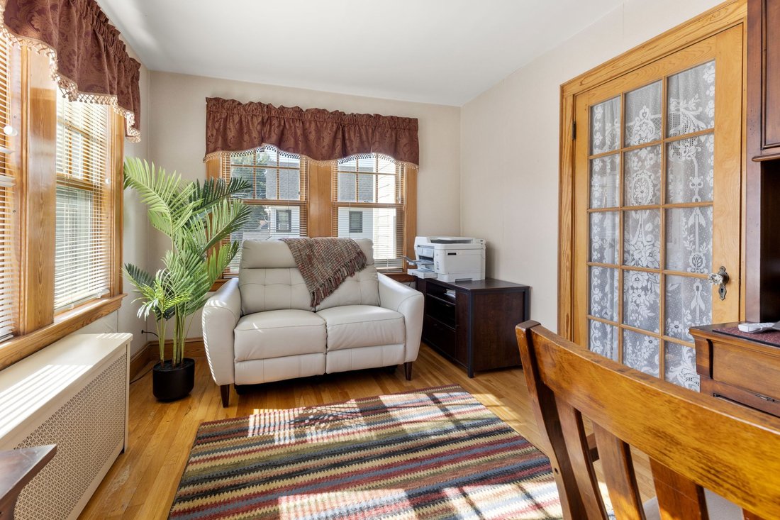 House in Arlington, Massachusetts, United States 2 - 18932130