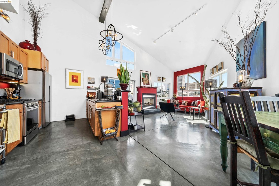 Condo in Oakland, California, United States 4 - 18935580