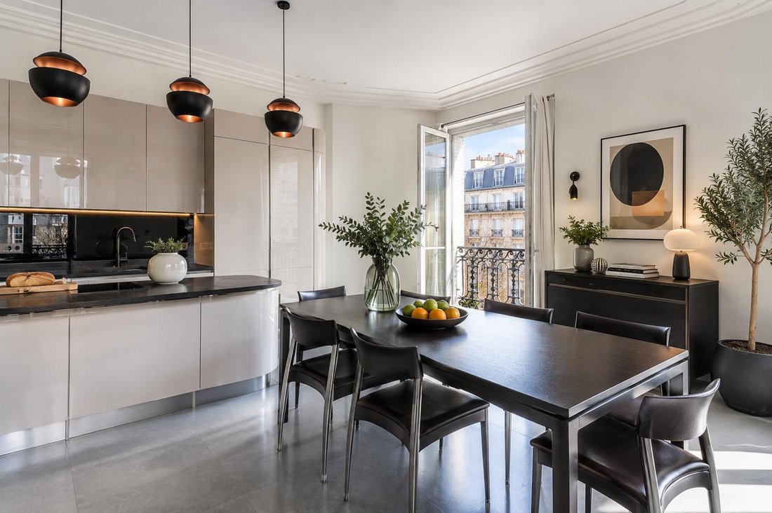 Apartment in Ternes-Maillot, Paris 17e Arrondissement, Paris 5 - 17017028
