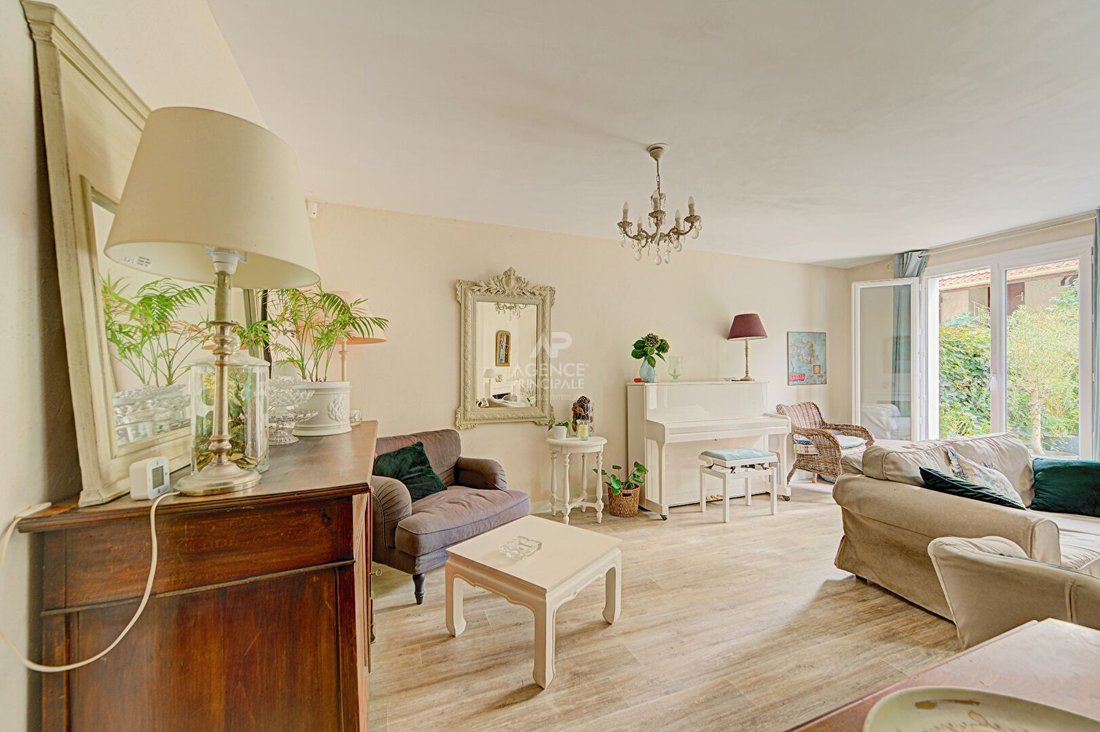 House in Forêt, Saint-Germain-en-Laye, France 1 - 18931940