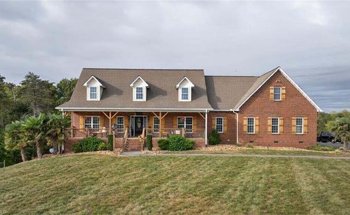 House in Tobaccoville, North Carolina, United States 1