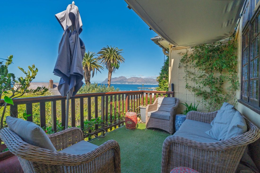 House in Kalk Bay, South Peninsula, Cape Town 3 - 18933656