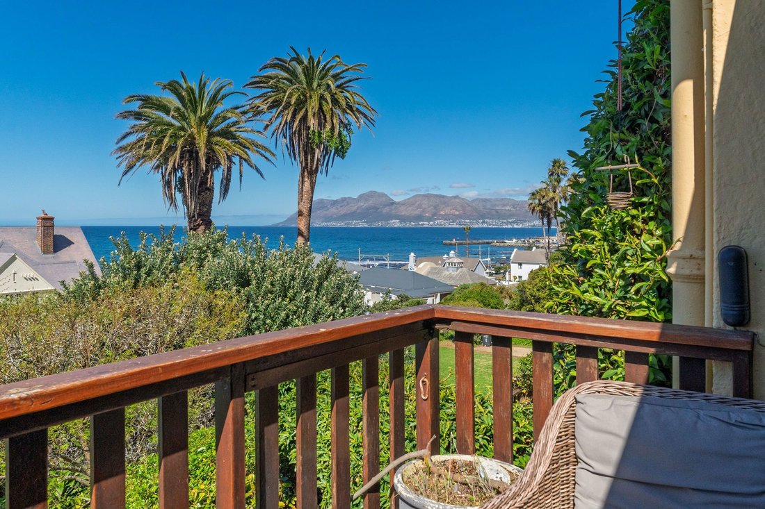 House in Kalk Bay, South Peninsula, Cape Town 2 - 18933656