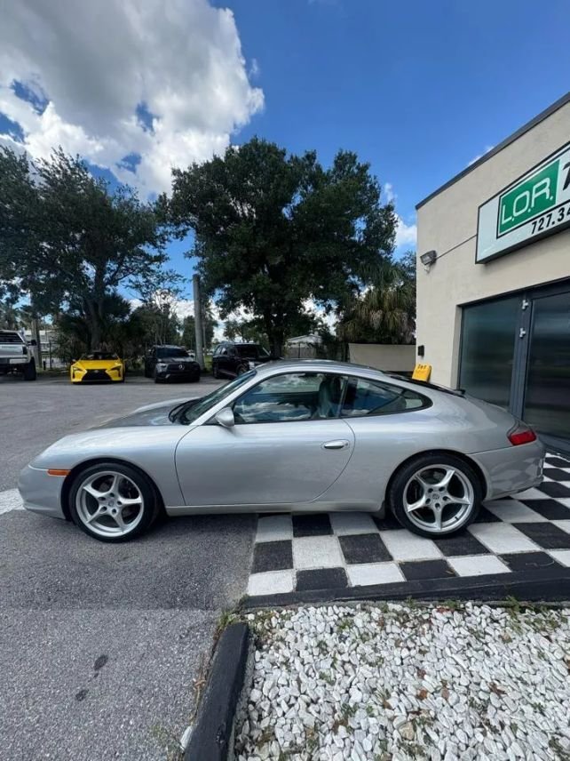Coupe in Pinellas Park, FL, United States 5 - 18932512