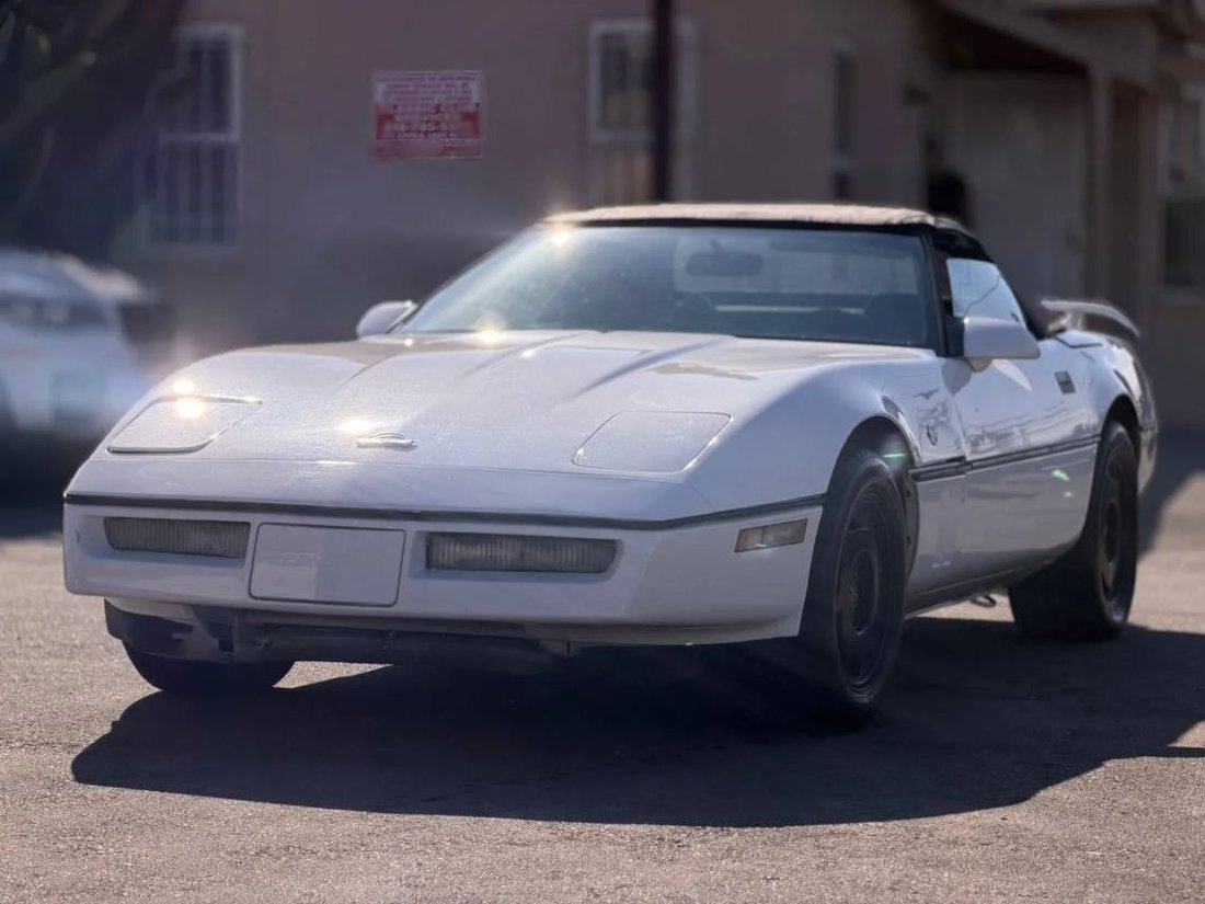 Cabriolet in Van Nuys, CA, United States 5 - 18932319