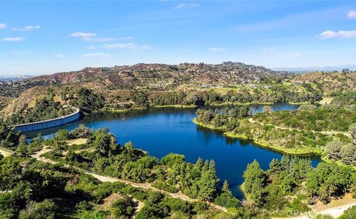 Land in Los Angeles, California, United States 1