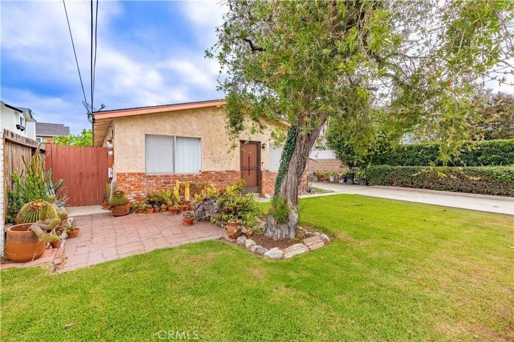 Costa Mesa, California, United States 2 - 18934686