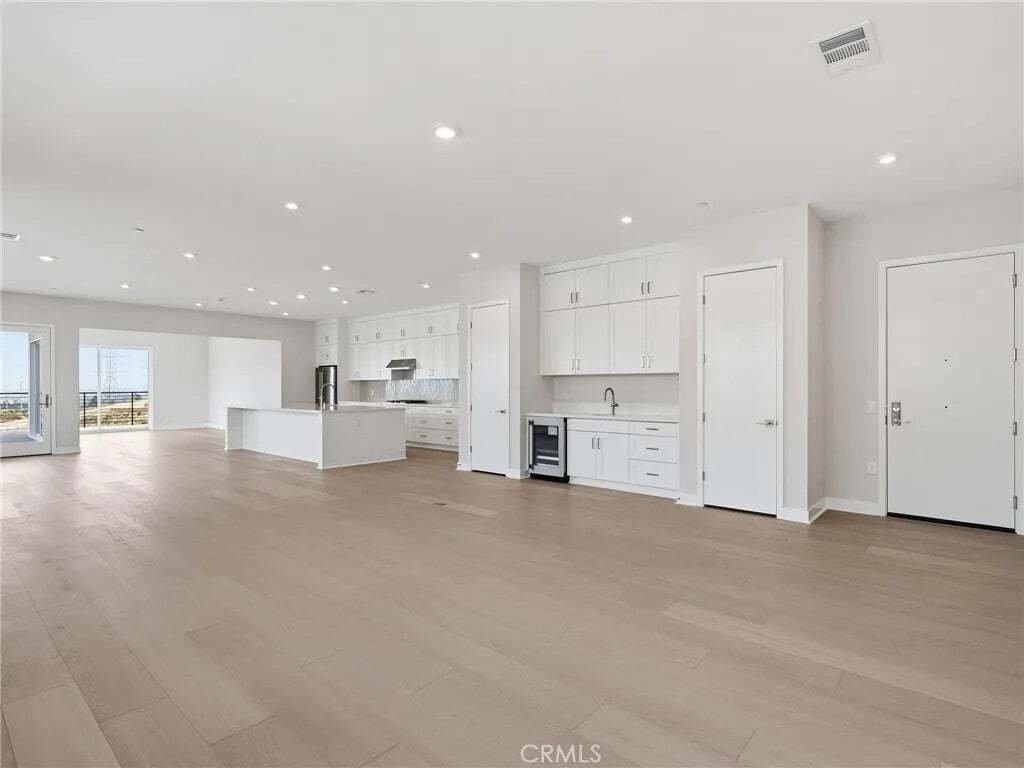 Condo in Montebello, California, United States 2 - 18934613