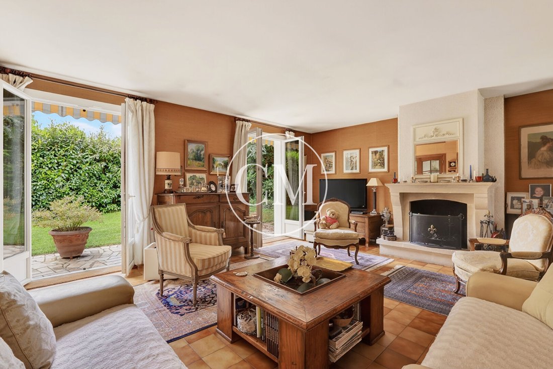 Villa in Sud, Plaisir, France 5 - 18027834