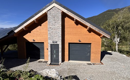 House in Saint-François-Longchamp, Auvergne-Rhône-Alpes, France 1