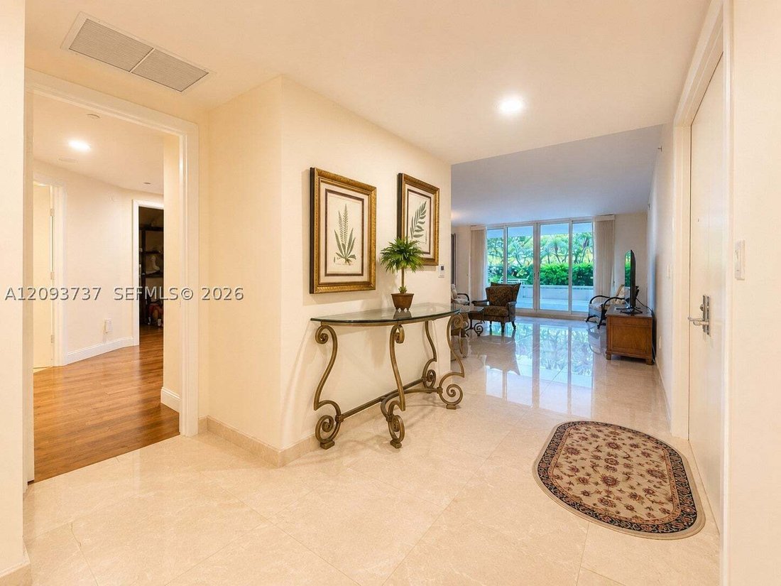 Condo in Key Biscayne, Florida, United States 2 - 18934327
