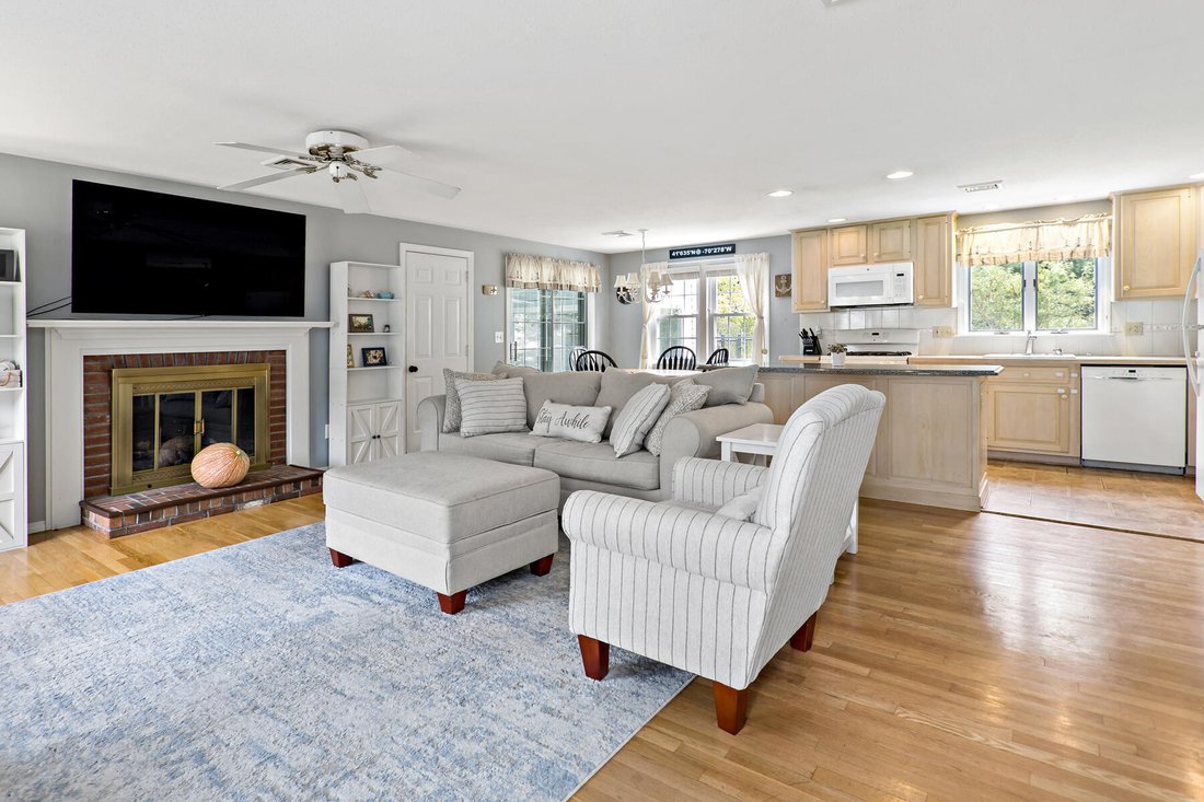 House in Barnstable, Massachusetts, United States 4 - 18932134