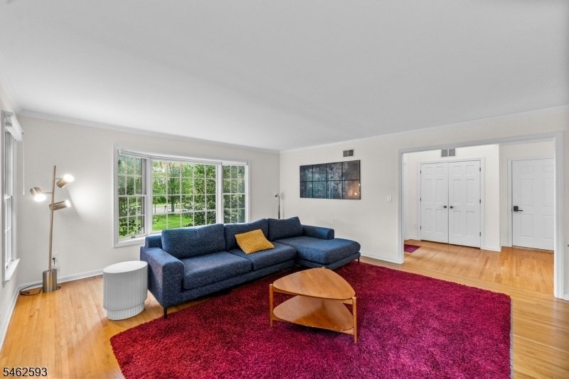 House in Caldwell, New Jersey, United States 2 - 18932987