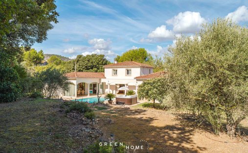 House in Nord Est, Auriol, France 1