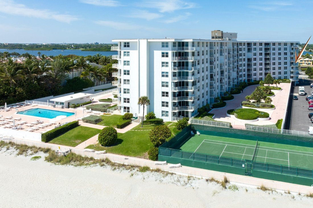 Co Op in Palm Beach, Florida, United States 3 - 18934251