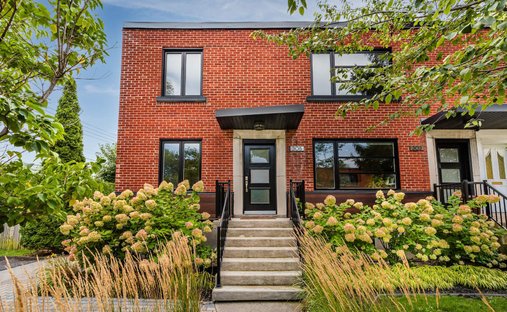 House in Longueuil, Quebec, Canada 1