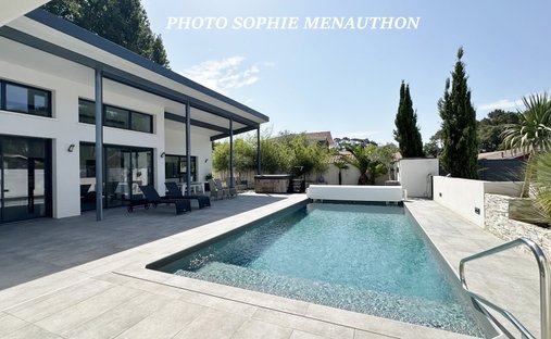 Villa in Bénesse-Maremne, Nouvelle-Aquitaine, France 1