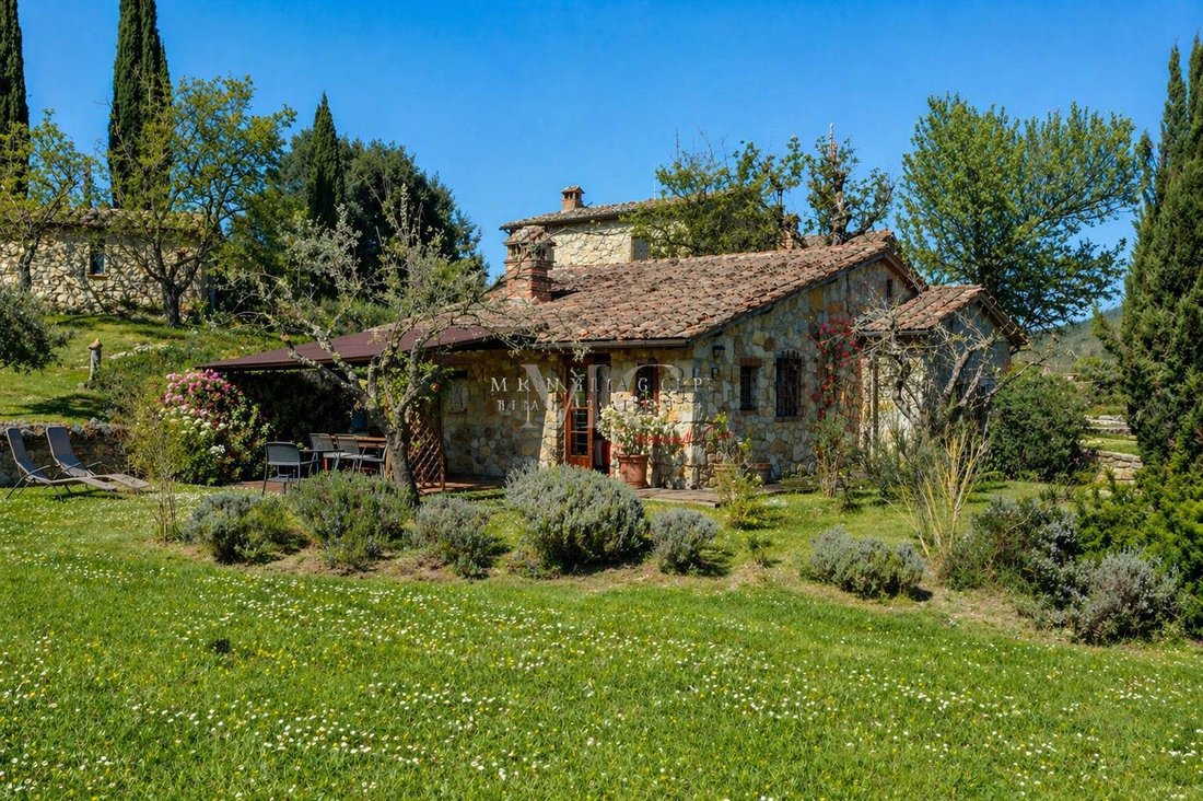 Farm Ranch in Radda in Chianti, Tuscany, Italy 2 - 18935283