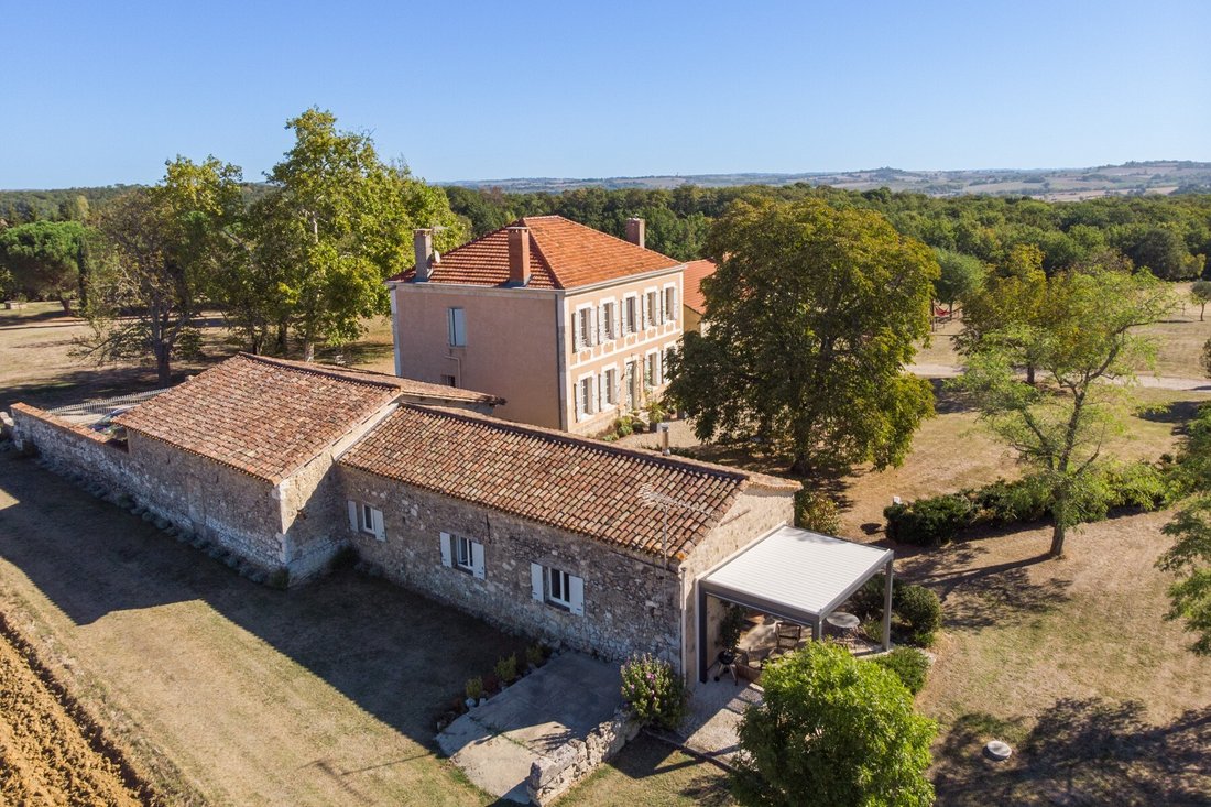Estate in Nord, Condom, France 3 - 18935376