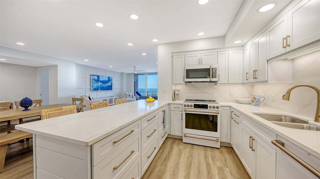 Condo in Sarasota, Florida, United States 3 - 18934351