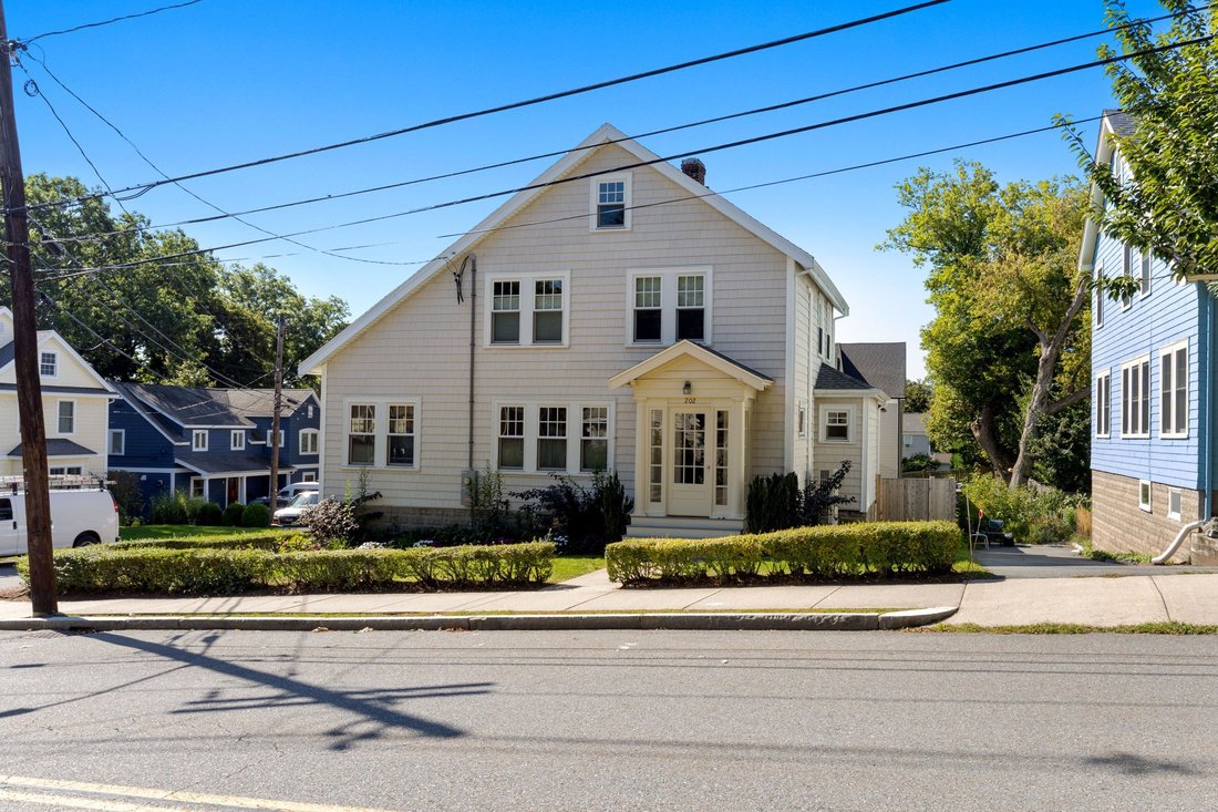 House in Arlington, Massachusetts, United States 3 - 18932130