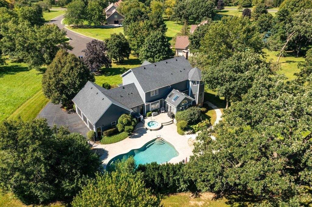 House in Johnsburg, Illinois, United States 4 - 18934880