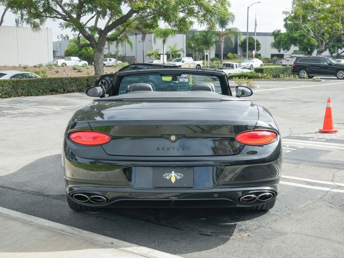 Cabriolet in Costa Mesa, CA, United States 3 - 18911917
