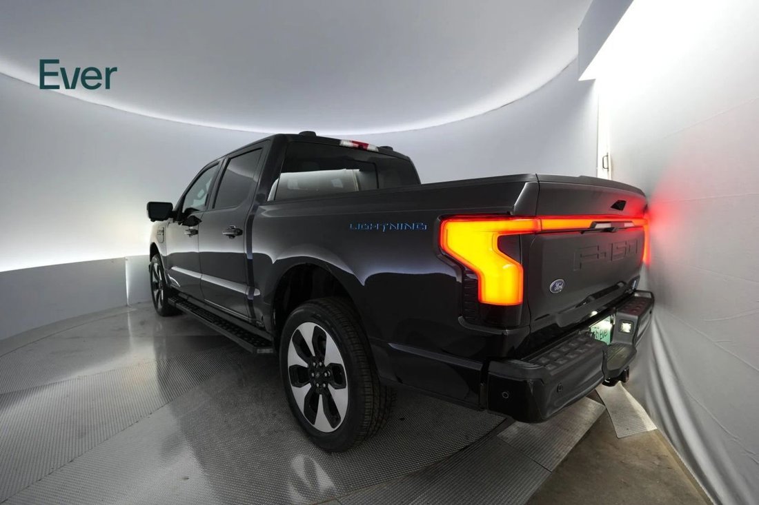 Pickup in San Francisco, CA, United States 3 - 18693718
