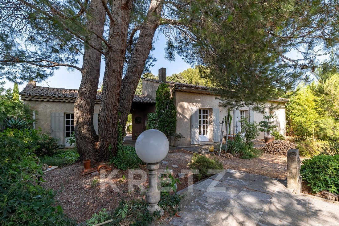 Villa in Charbonnières-Montagnié, Villeneuve-lès-Avignon, France 4 - 16155347