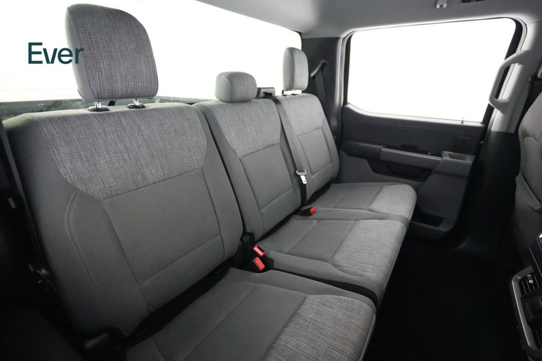 Pickup in San Francisco, CA, United States 5 - 18737682