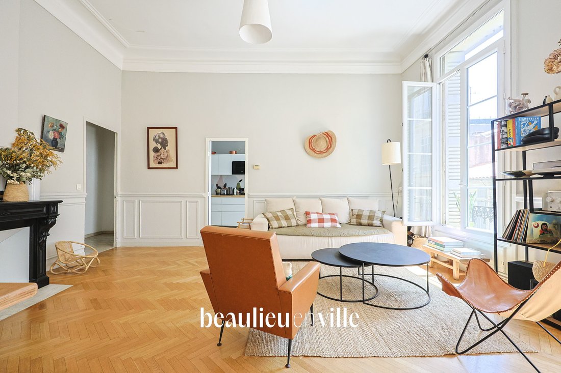 Apartment in Castellane, 6e Arrondissement, Marseille 2 - 18935281