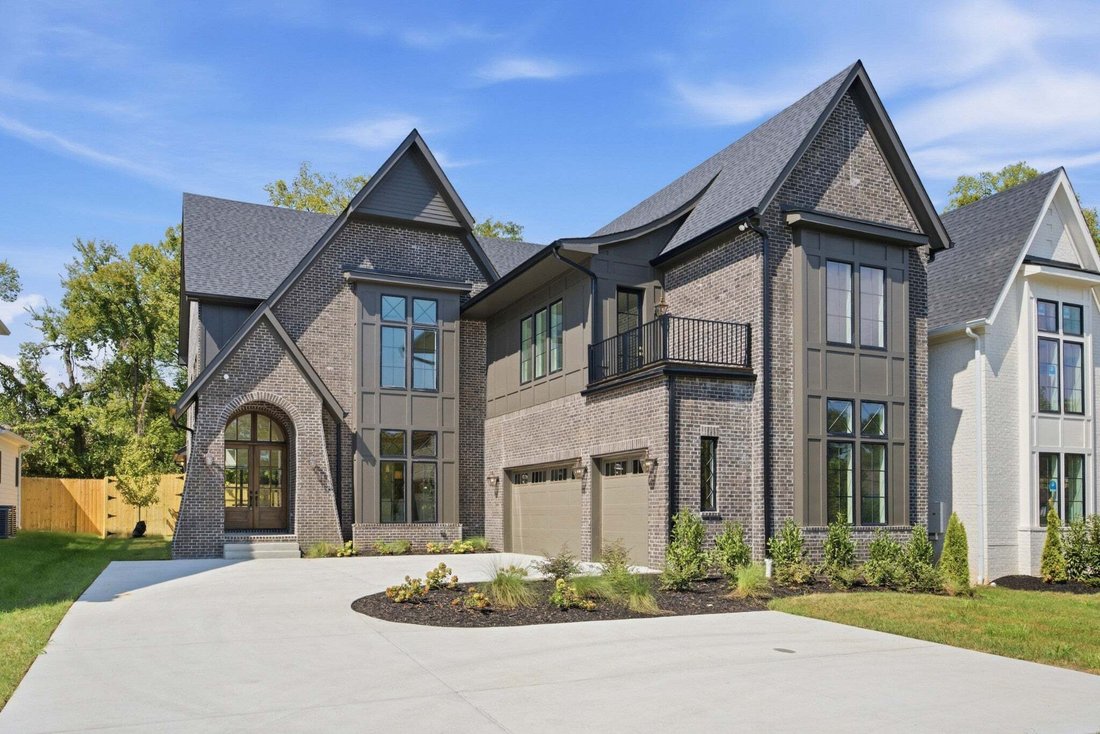 Co Op in Forest Hills, Tennessee, United States 1 - 18934086