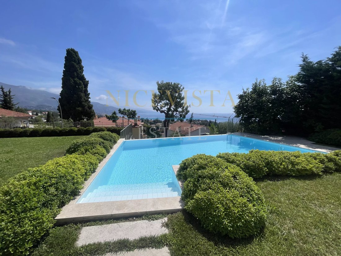 Villa in Village-Cros de Caste-Coupiere-Mont Gros, Roquebrune-Cap-Martin, France 5 - 17380566