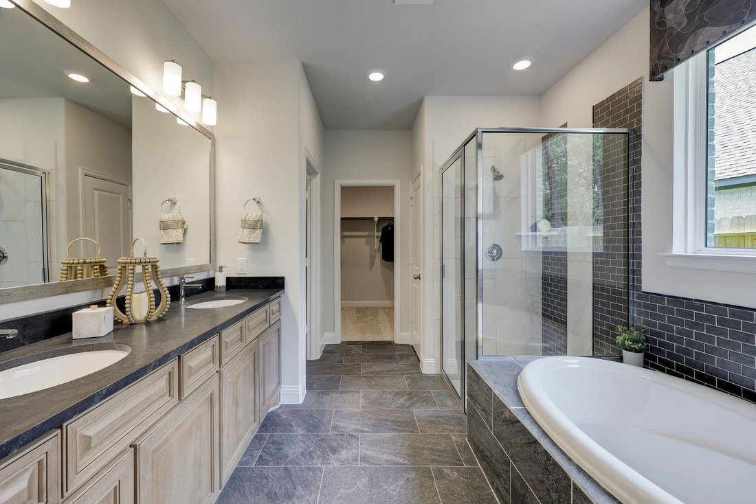 House in Conroe, Texas, United States 5 - 18935155