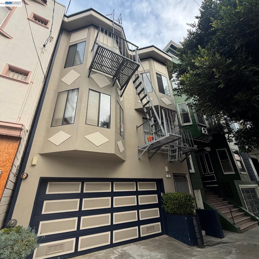 San Francisco, California, United States 1 - 18933928