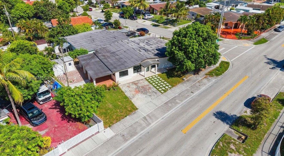 House in Hialeah, Florida, United States 4 - 18934329